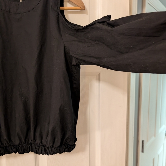 Evereve Black Open Shoulder Blouse - Picture 2 of 5